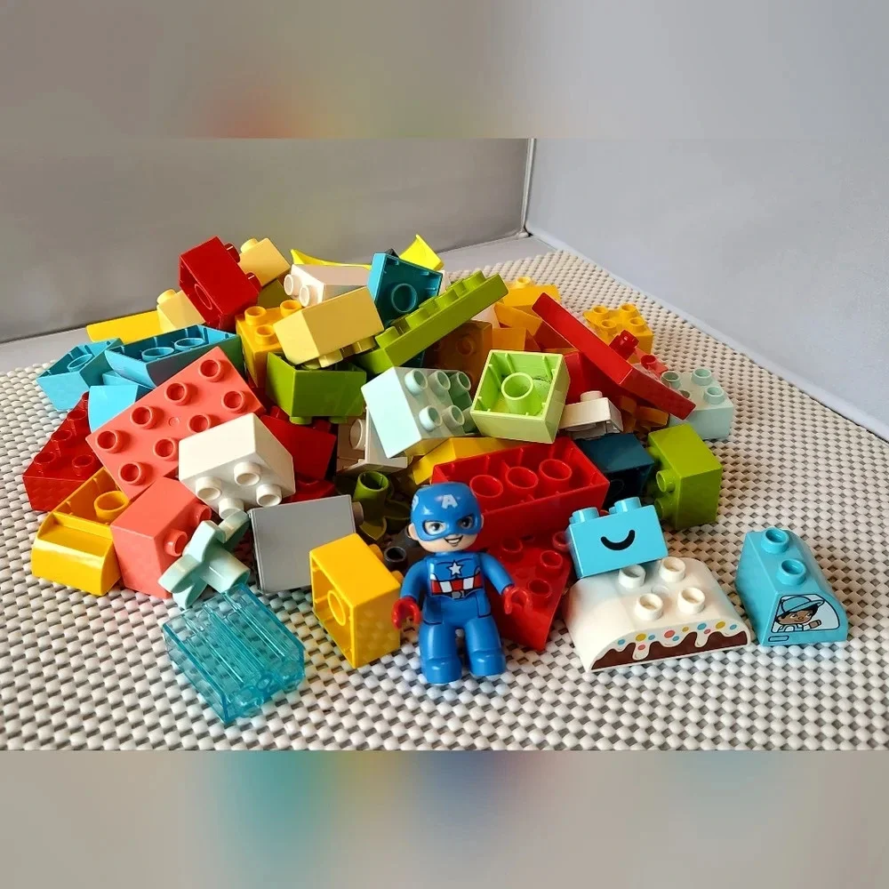 Lego Duplo Lot Used One Captain America Figure Approximately 1.6lbs
